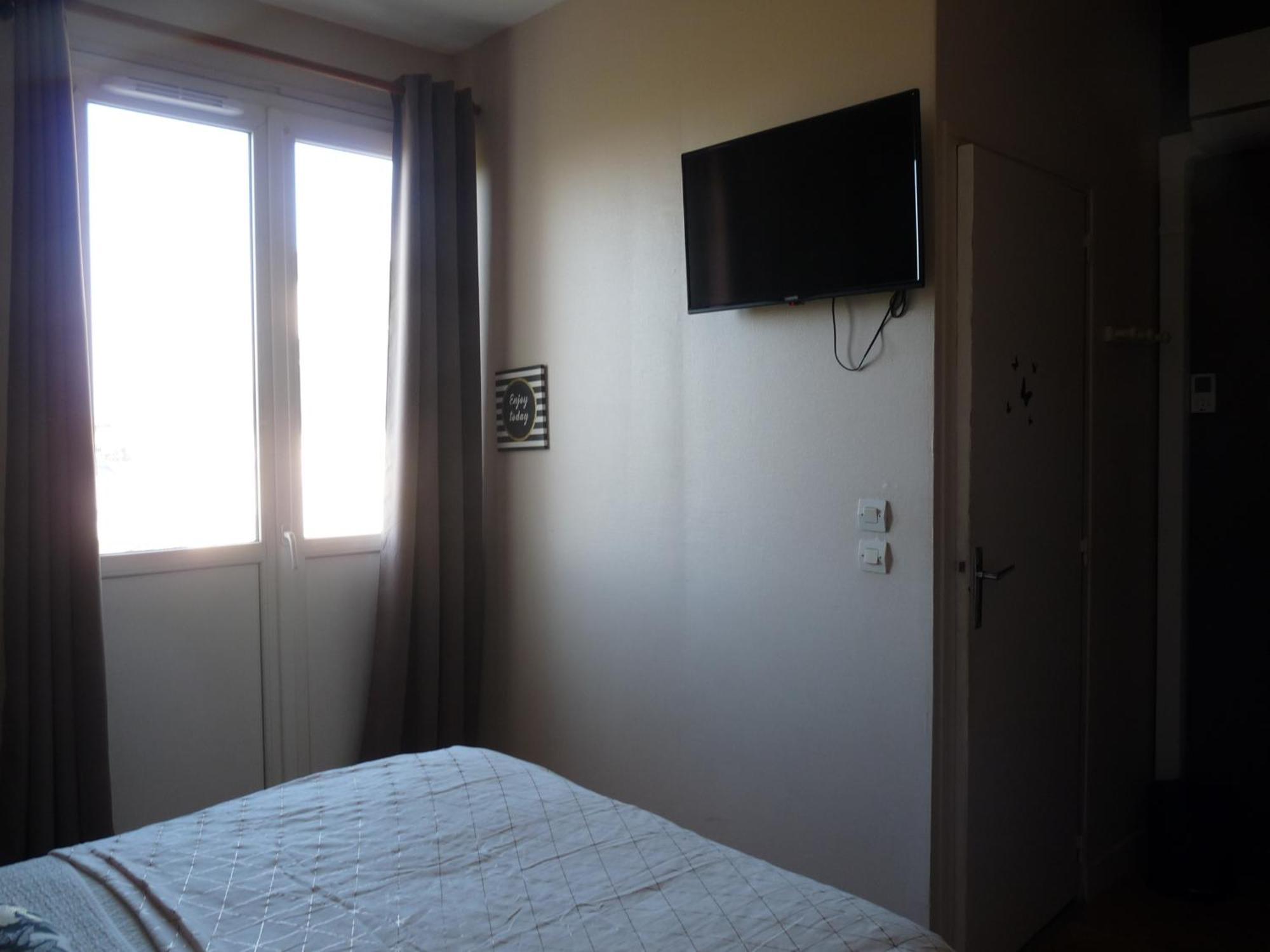 Les Chambres De La Gare Noyers-sur-Cher Exteriör bild