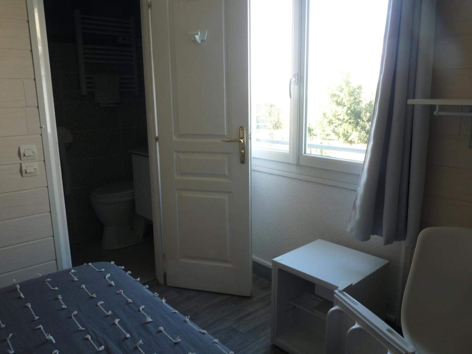 Les Chambres De La Gare Noyers-sur-Cher Exteriör bild
