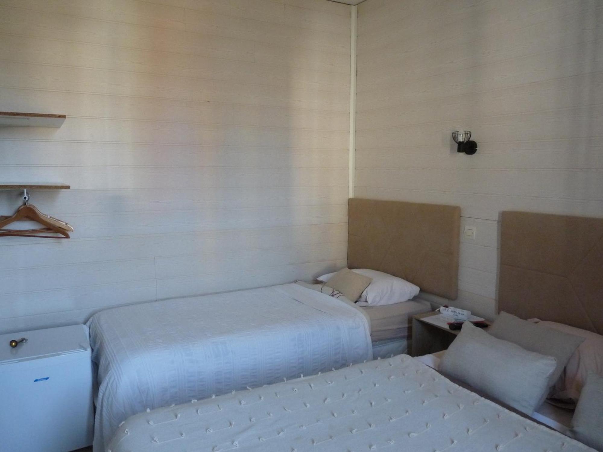 Les Chambres De La Gare Noyers-sur-Cher Exteriör bild