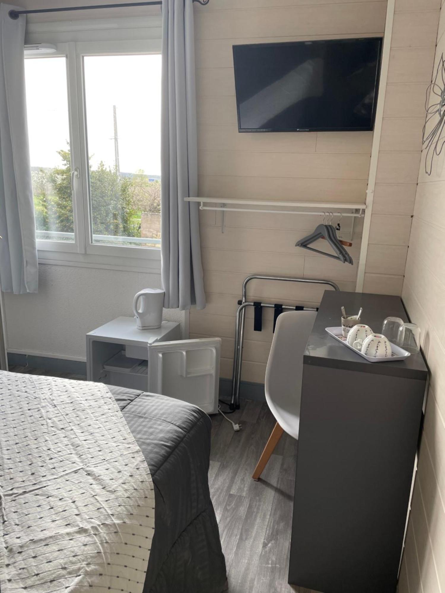 Les Chambres De La Gare Noyers-sur-Cher Exteriör bild