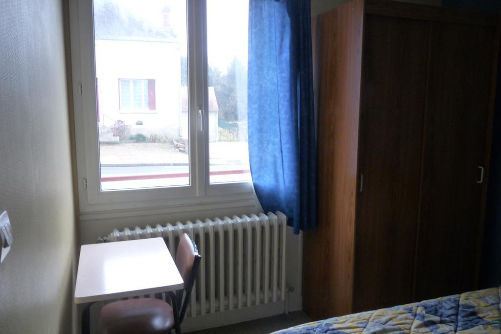 Les Chambres De La Gare Noyers-sur-Cher Rum bild