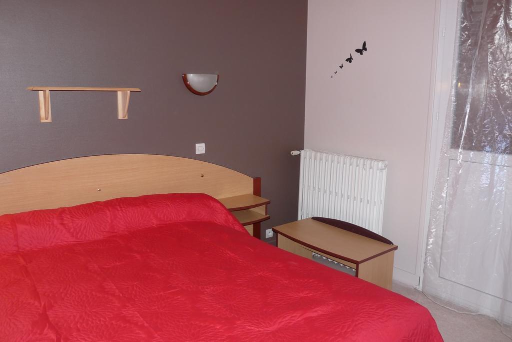 Les Chambres De La Gare Noyers-sur-Cher Rum bild