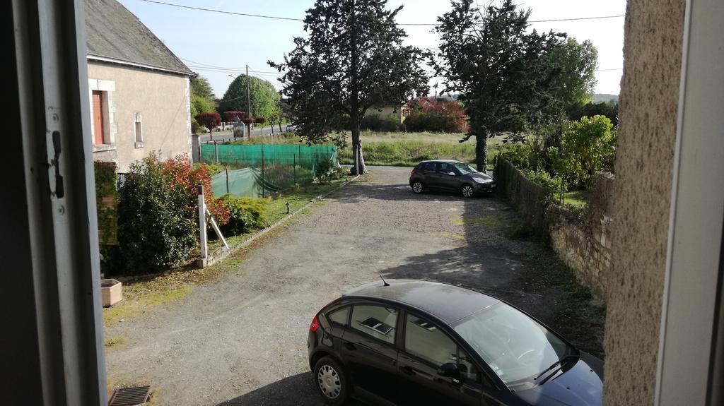 Les Chambres De La Gare Noyers-sur-Cher Exteriör bild