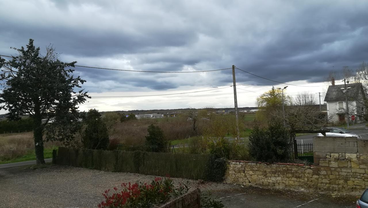 Les Chambres De La Gare Noyers-sur-Cher Exteriör bild